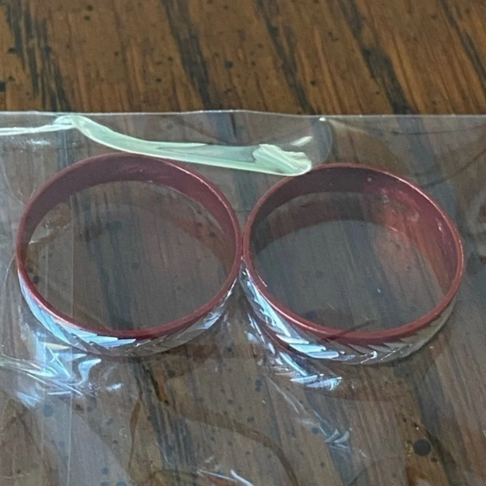 NEW Fine Fashion Unisex Lightweight Aluminum 2 Count Rings (Burgundy / 16-19MM)